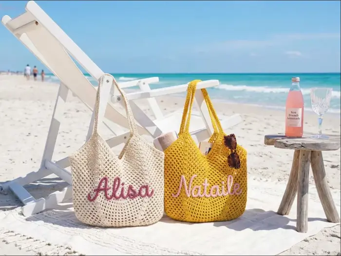 Sac de plage en crochet fait main avec broderie personnalisée du nom