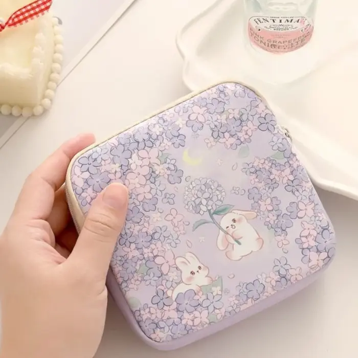 Pochette de soins féminins portables