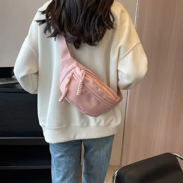 Sac de poitrine demi-lune en toile pour femme
