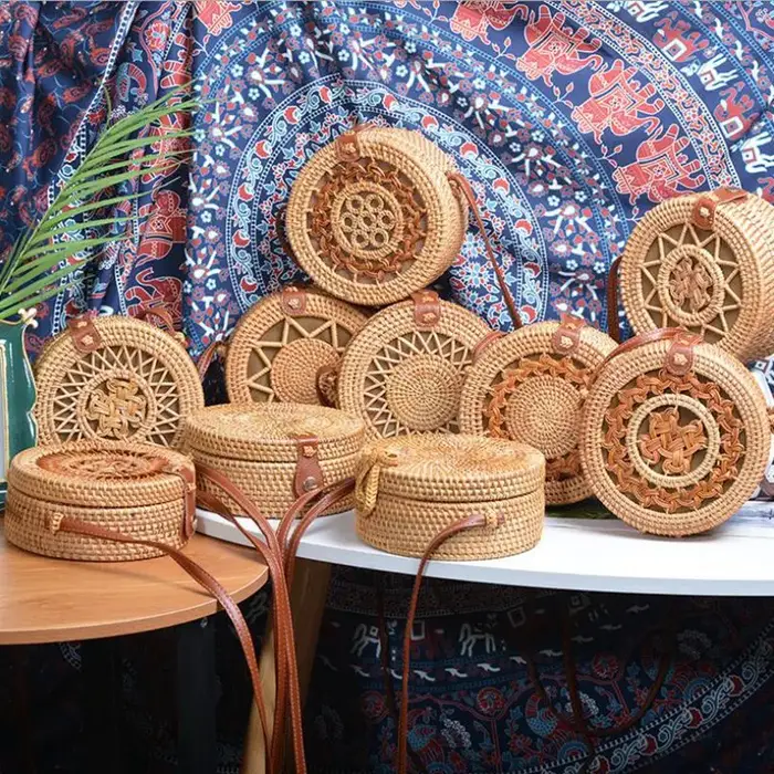 Sac à main rond tissé en rotin pour femmes