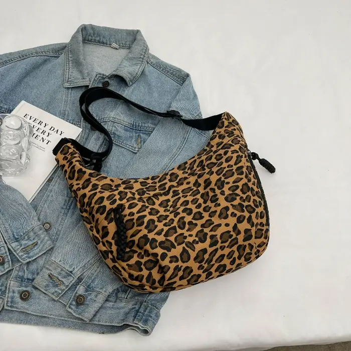 Sac Hobo imprimé léopard unique