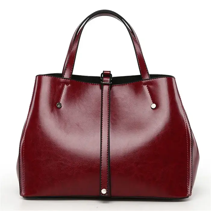 Sacs à main et bourses en cuir verni pour femmes