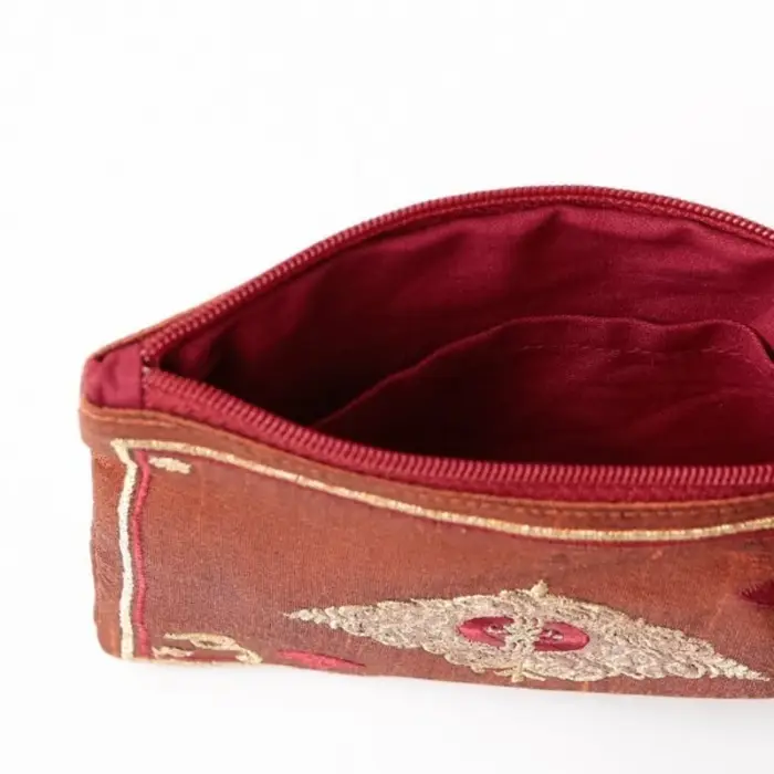 Pochette cosmétique brodée à la main motif cartes à jouer