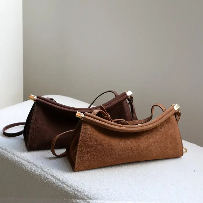 Sacs pour femmes Sac sous le bras en cuir véritable Nouveau sac à main Design compact Haut de gamme Clip