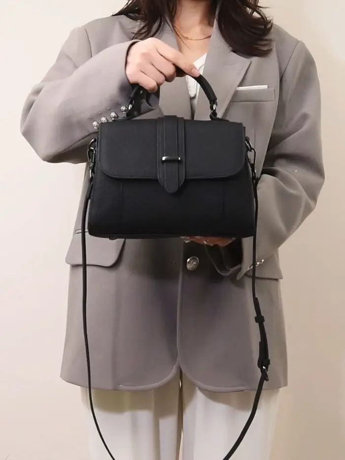 Pochette longue avec bandoulière amovible