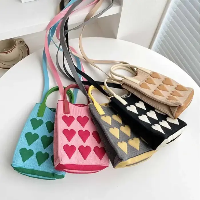 Mini sac à main carré tricoté en forme de cœur pour femmes