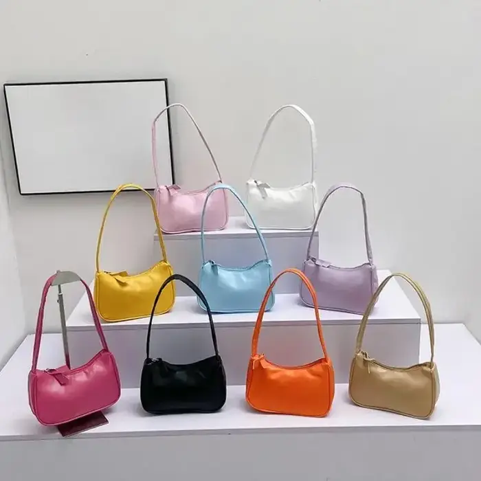 Joli nouveau 1 pièces sac à bandoulière tendance sous les bras sac à main polyvalent Niche couleur unie sac de