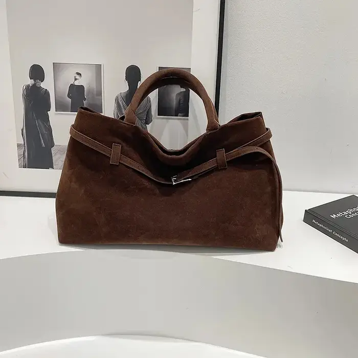 Sac fourre-tout vintage en cuir satiné – Style décontracté avec fermeture à boucle