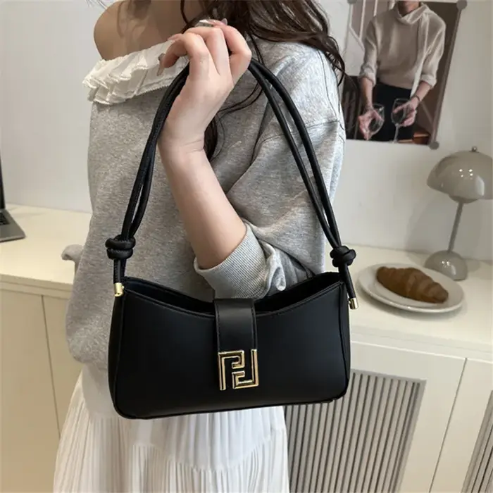Sac sous les bras Baguette chic