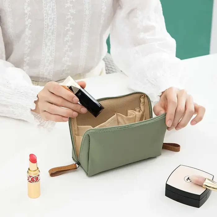 Trousse de maquillage simple pour femmes