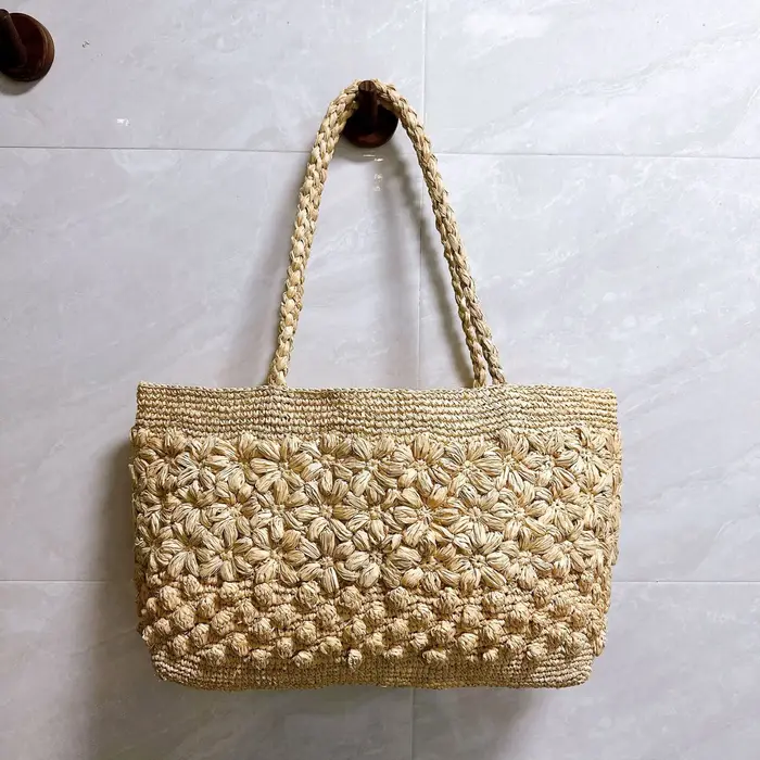 Sac fourre-tout bohème en raphia tressé