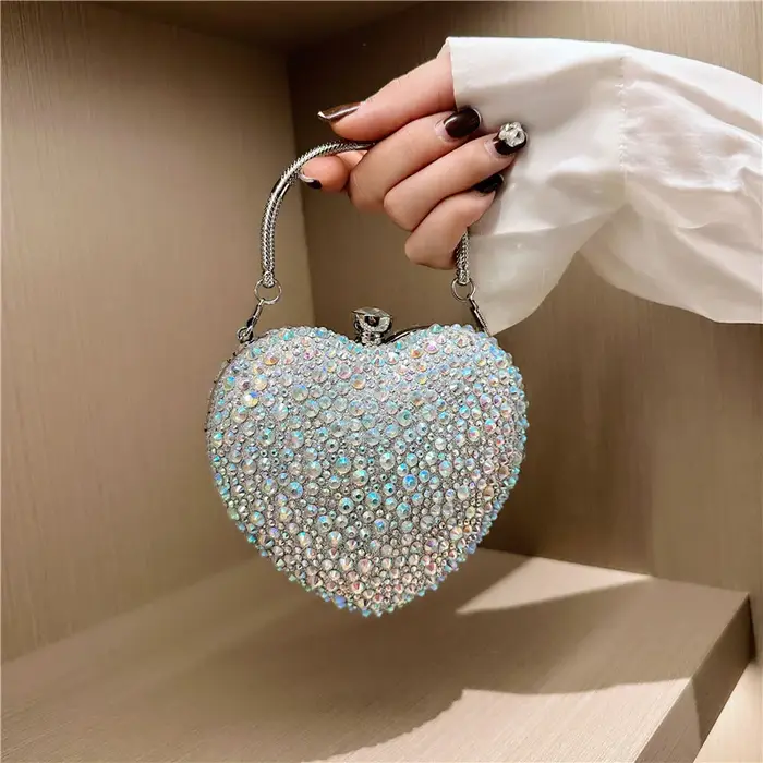 Luxe diamant incrusté coeur forme cristal pochette sac à main pierres soirée de mariage sac à bandoulière poignée