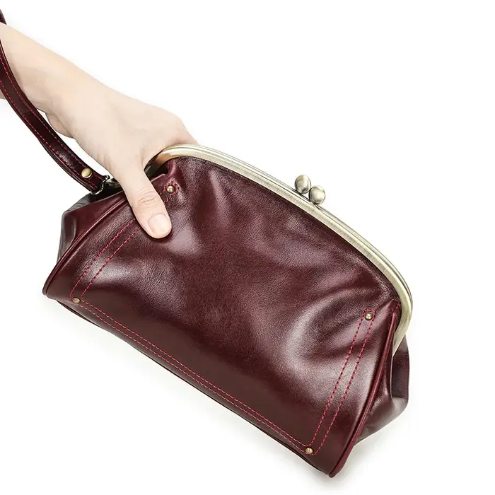 Pochette en cuir véritable pour femme