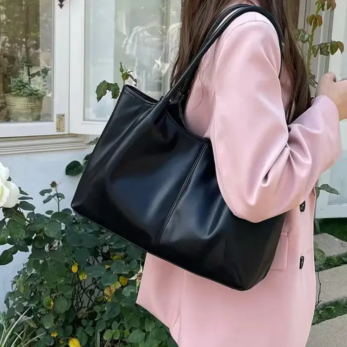 Sac à bandoulière blanc Simple en cuir PU pour femmes, fourre-tout souple sous les bras, sac d'école