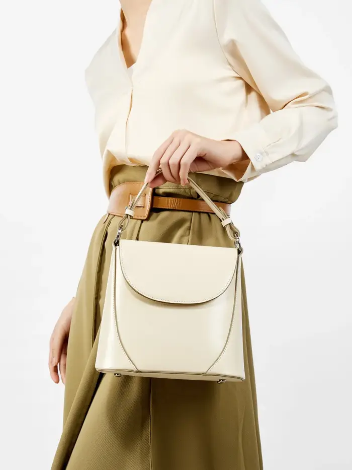 Nouveau 2025 femmes marron sac de messager en cuir souple mode fille sacs à main de luxe concepteur épaule grande capacité Hobo sac cartable