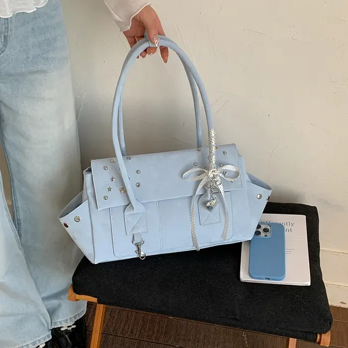 Sac à main vintage clouté pour femme