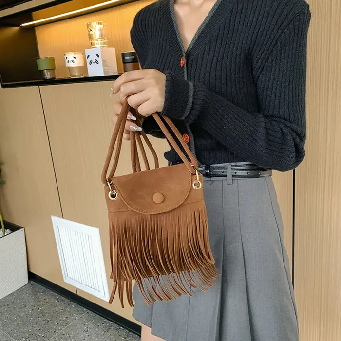 Sac messager à franges avec sangle réglable