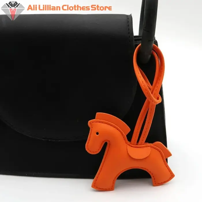 Mini pendentif poney en cuir PU pour femmes