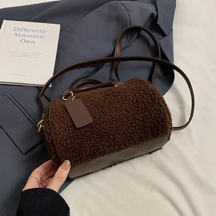 Sac à Main en Fausse Fourrure Beige pour Femme
