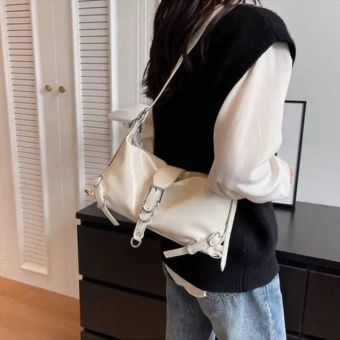 Sacs à bandoulière en cuir argenté pour femmes