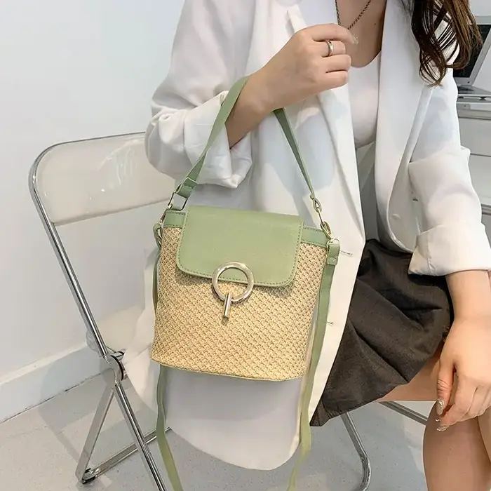 Mode française nouveau seau en forme de main femmes sac tissé creux multi-fonctionnel unique épaule sac à bandoulière