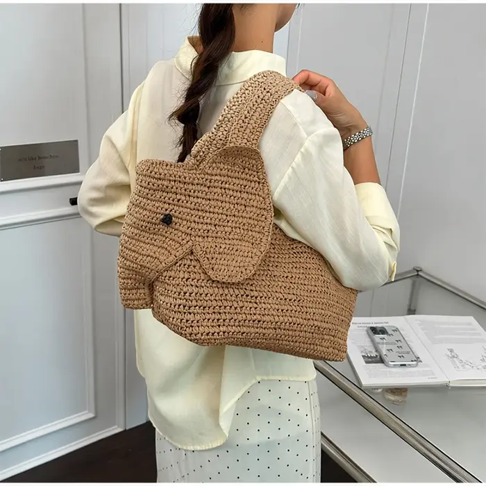Sac fourre-tout en raphia français