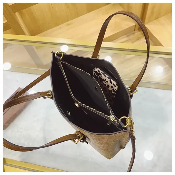 Sac imprimé français 2026 Nouvelle collection européenne et américaine Rétro Luxe Mode Décontractée Sac fourre-tout