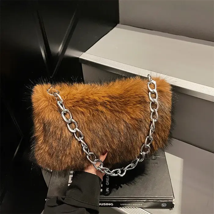 Mode chaîne sac à bandoulière femmes 2025 hiver en peluche sac à main tendance aisselles Shopper sac
