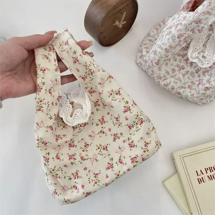 Sac à main doux et frais à motif floral