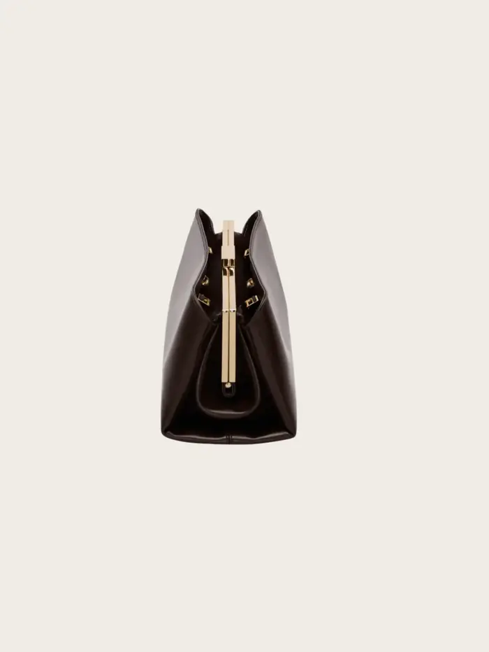 Femmes cadre fermoir pochette épaule baguette sac fourre-tout sac à main 2025 hiver nouveau polyvalent français sac café noir blanc cassé couleur