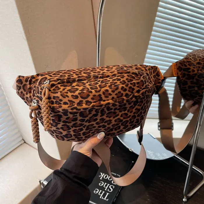Sac de poitrine imprimé léopard pour femmes