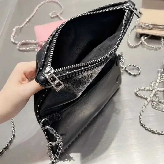 Sac à bandoulière classique en cuir PU noir avec rabat pour femme