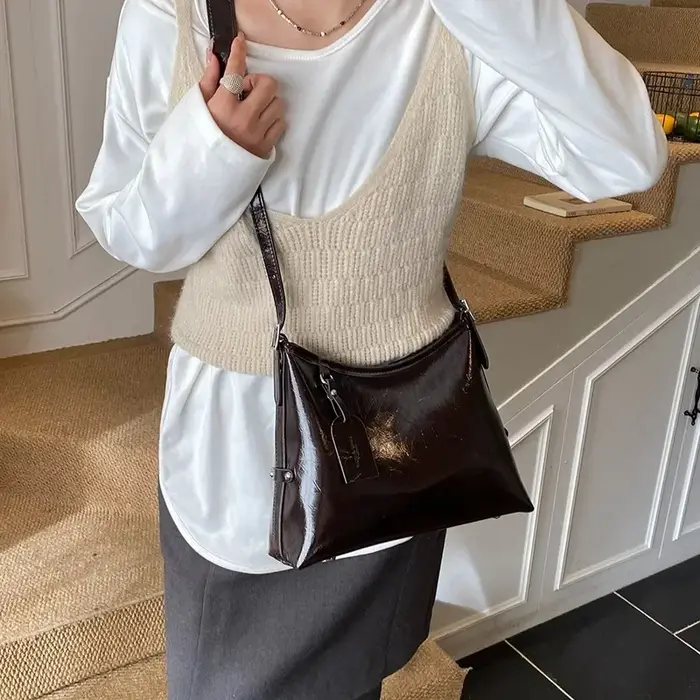 Sac à main en cuir chic et classique pour femme