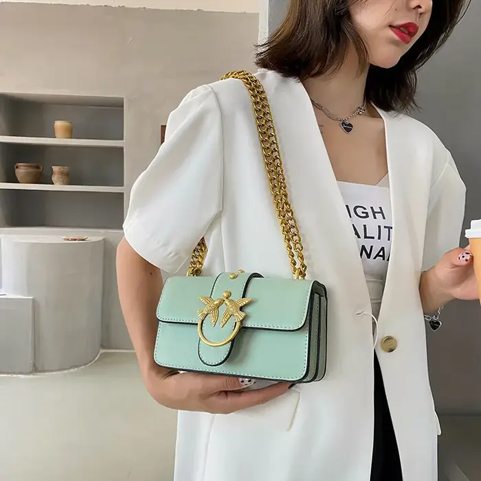 Vintage hirondelle oiseau classique chaîne sac carré 2026 Unique petit sac à bandoulière haute qualité en cuir sac à main rétro Chi