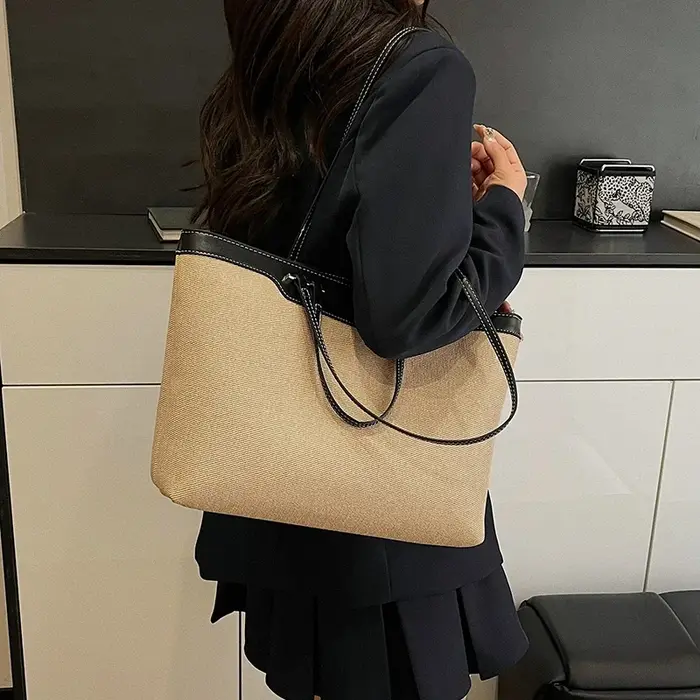 Sac à langer élégant en cuir pour femmes