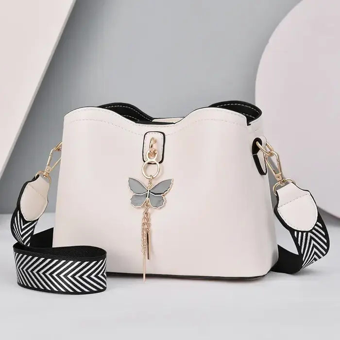 2025 femmes blanc sac à main nouveau concepteur papillon gland PU cuir sacs de messager dames bandoulière femme