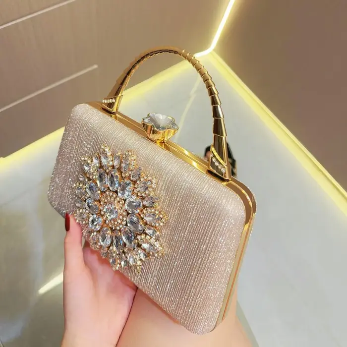 Nouveau sac de soirée en strass