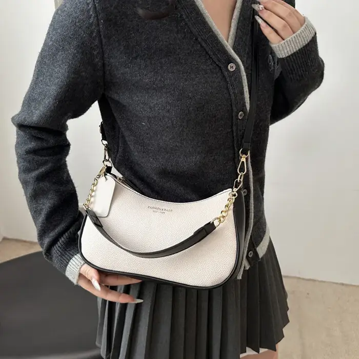 Sac à bandoulière pendentif cerise pour femmes