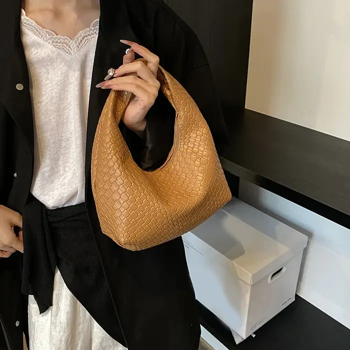 Femmes classique mode tissé en relief Hobo souple en cuir PU petit sac à bandoulière à poignée supérieure décontracté sacs à main quotidiens