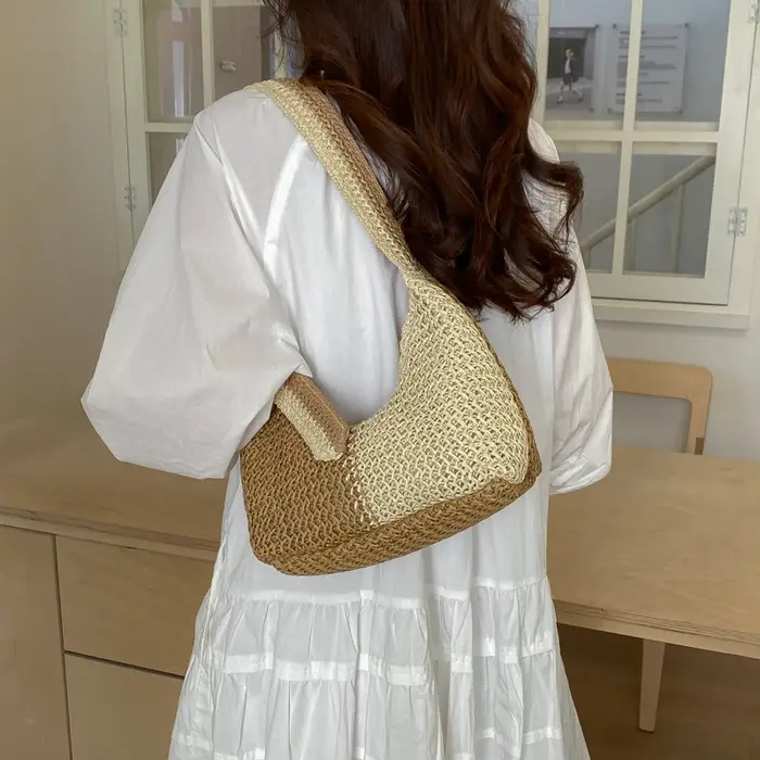 Sac à bandoulière tissé petit format pour femme