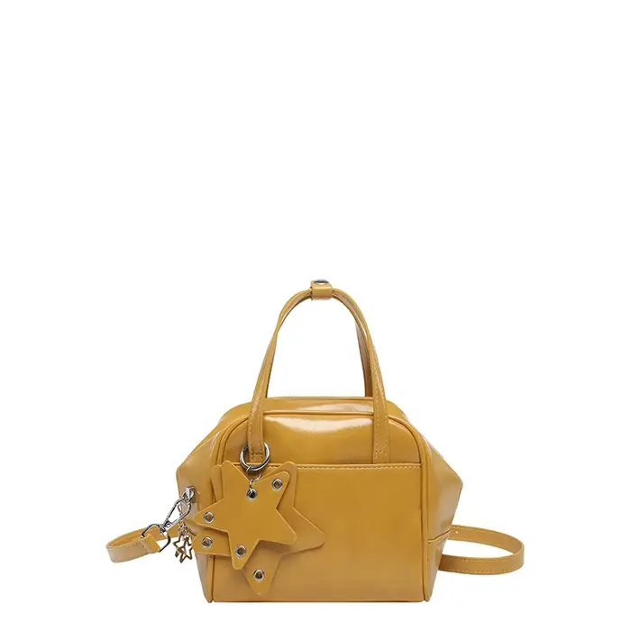 Sac à main en cuir souple pour femme, élégant avec foulard décoratif, grand sac fourre-tout tendance