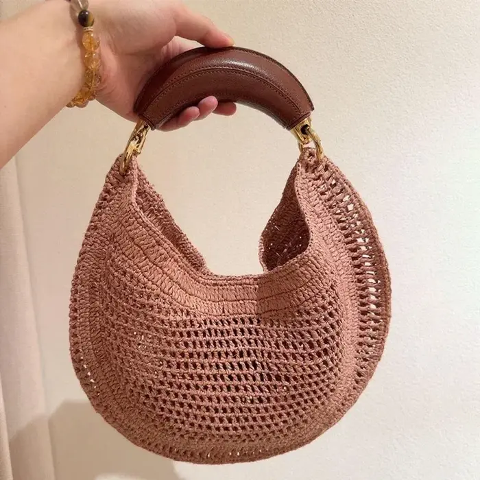 Hobo – sac à main ajouré de styliste