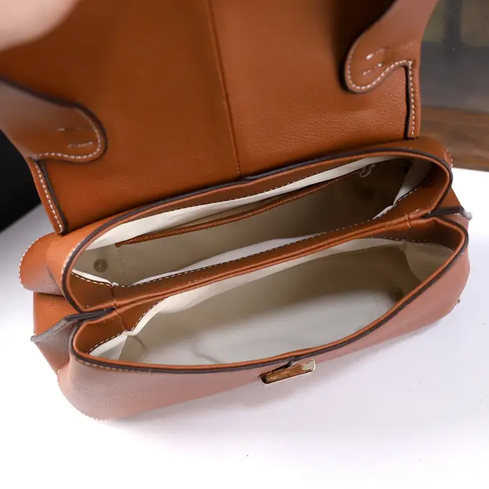 Nouveau Sac à Main Rétro Simple 2026 – Polyvalent et Élégant, Sac Bandoulière Couleur Unie pour Traj