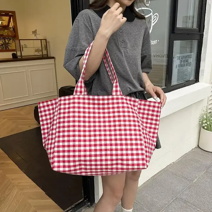 Sac fourre-tout en toile à carreaux avec motif