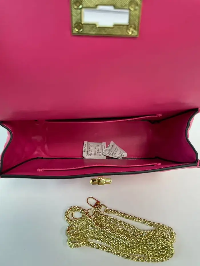Sacs à main pour femmes en peau de mouton en cuir Rivet chaîne sac concepteur