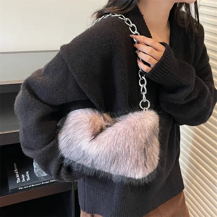 Mode chaîne sac à bandoulière femmes 2025 hiver en peluche sac à main tendance aisselles Shopper sac