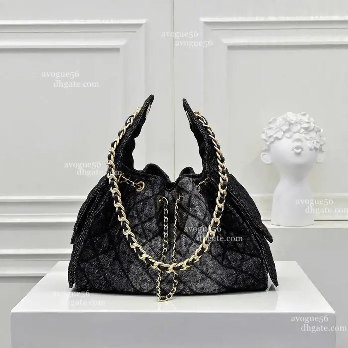 Sac à bandoulière de créateur en cuir caviar 25, style seau, hobo, sous le bras, en suède, matelassé