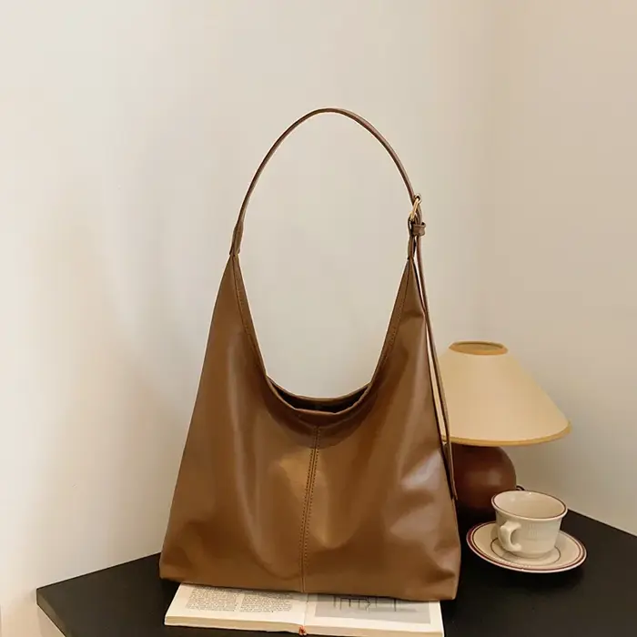 Nouveau sac fourre-tout rétro pour femmes, grand sac à bandoulière, sac de navetteur simple, sac fou