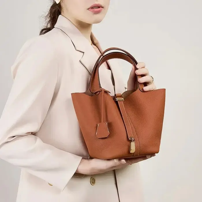 Sacs à main en cuir véritable pour femmes, petit panier seau, sacs à bandoulière de styliste, fourre