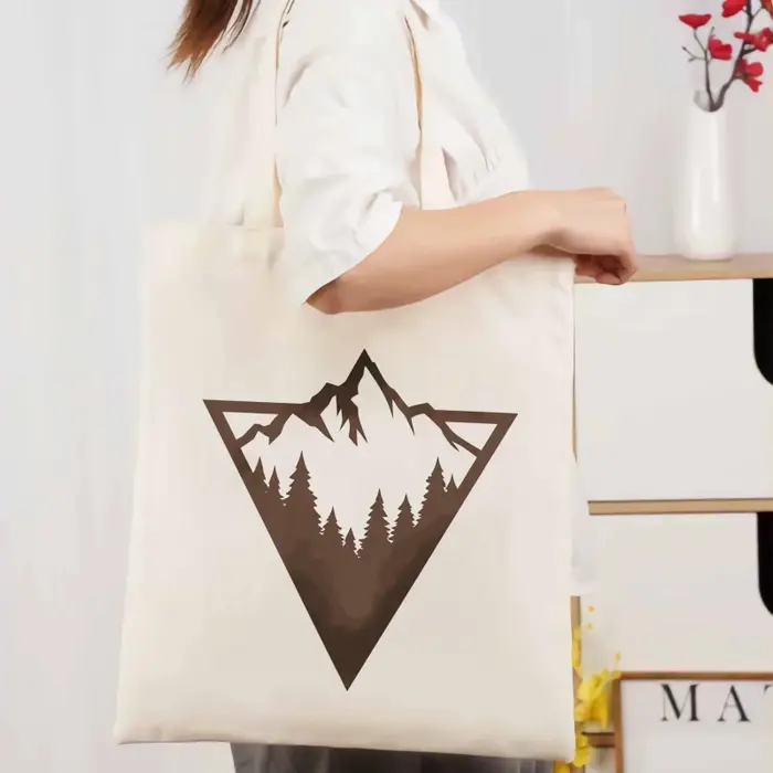 Sac fourre-tout en toile, couleur naturelle, design montagne, adapté aux voyages en plein air et à u